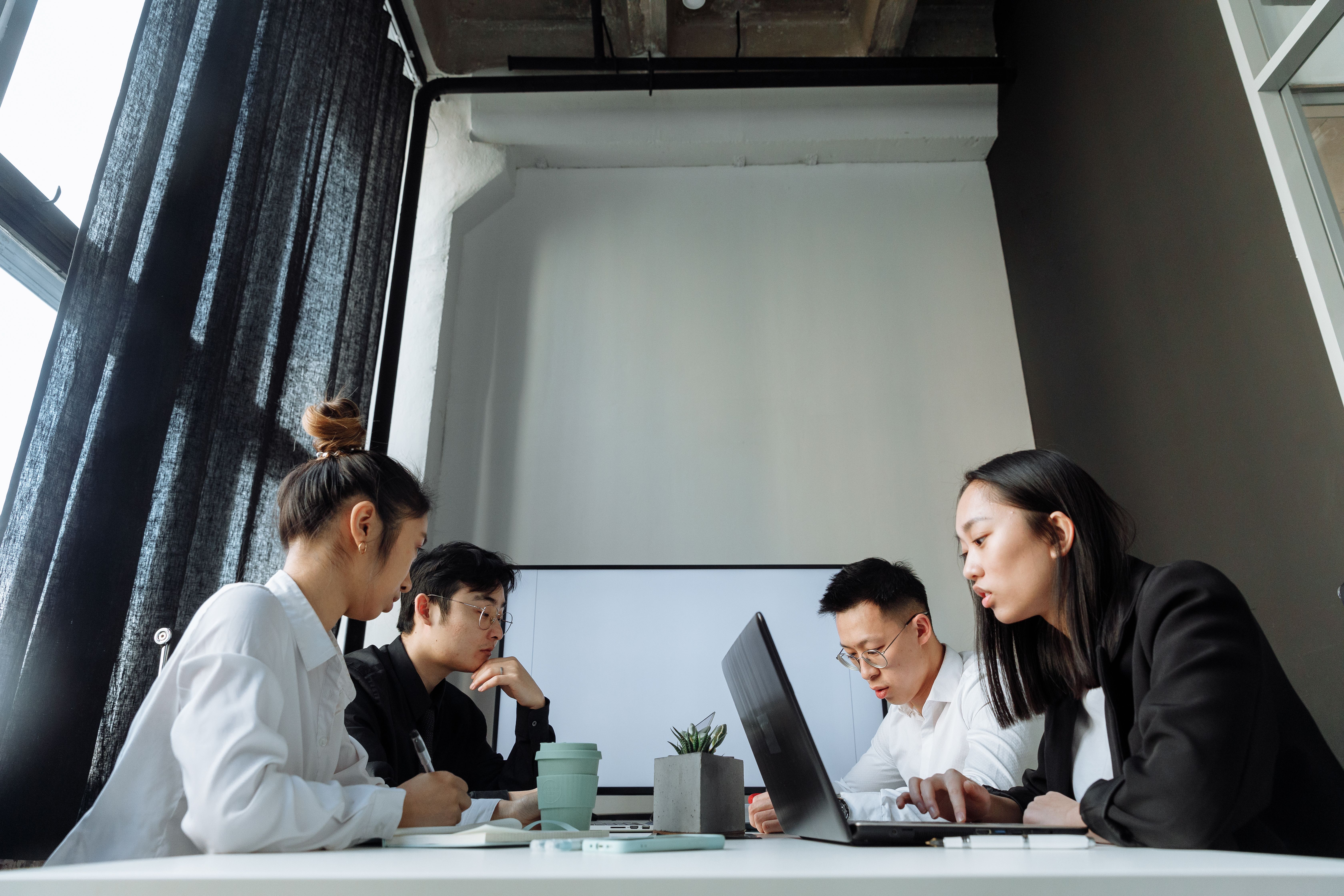 7 Strategic Reasons to Learn Mandarin for Business