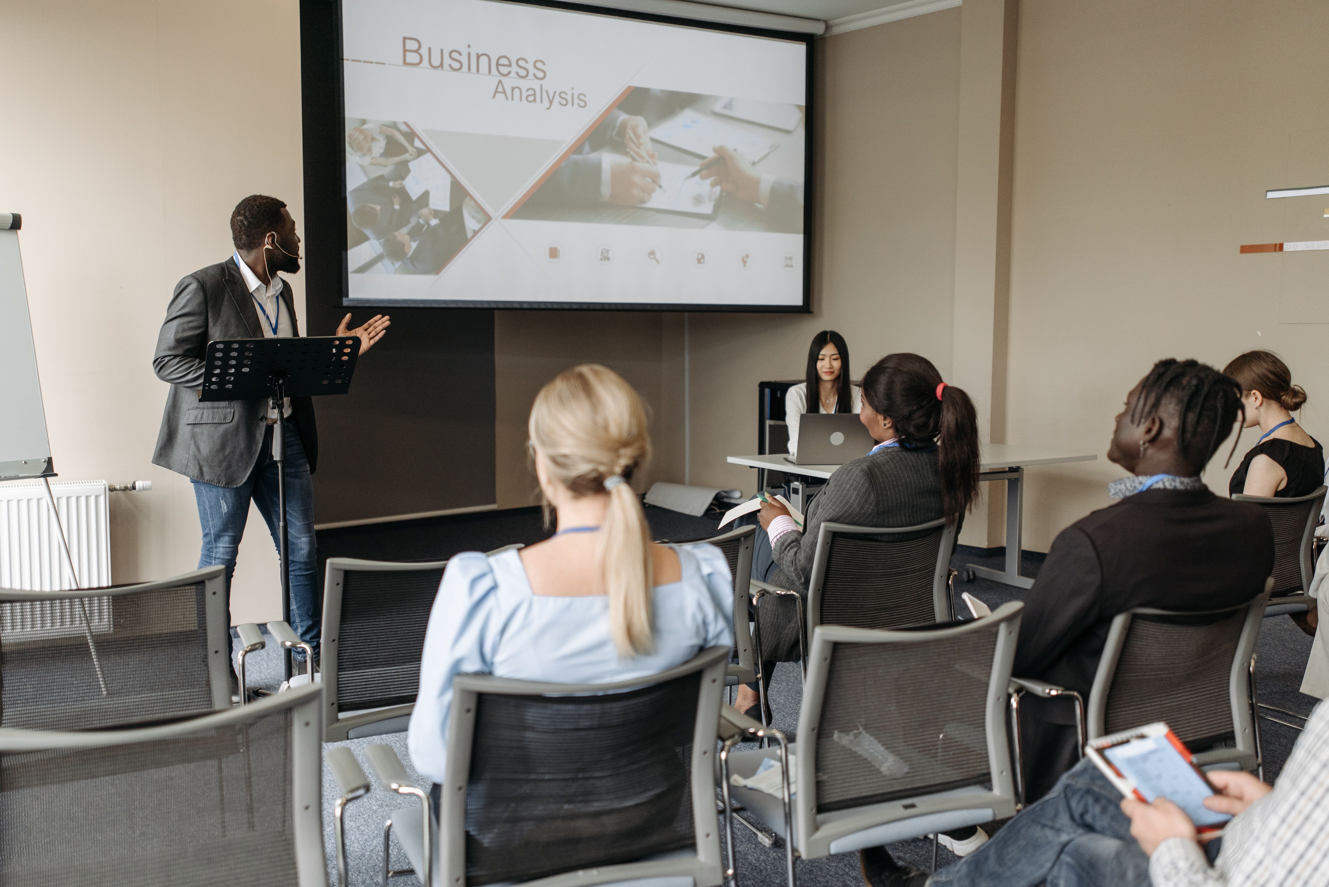 Curriculum, faculty and qualification
